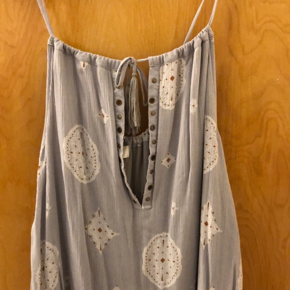 Patterned long, flowy & strappy light blue tank - Picture 2 of 7